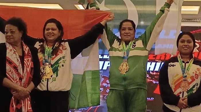 ورلڈ پاور لفٹنگ چیمپئن شپ: پنڈی پولیس کی انسپکٹر ارم کی بھارتی حریف کو شکست،  عالمی اعزاز جیت لیا