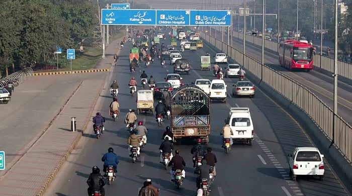 پنجاب: ڈرائیونگ کی عمر 16 سال مقرر، مستقبل میں ای چالان مزید سخت کرنے کا فیصلہ