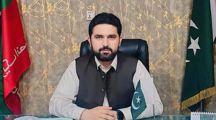 وزیراعلیٰ خیبر پختونخوا سہیل آفریدی کو اشتہاری قرار دینے کی کارروائی کا آغاز 