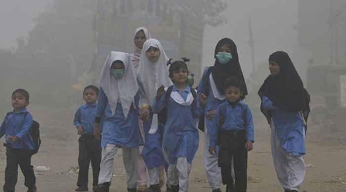 محکمہ تعلیم پنجاب نے اسکولوں میں موسم سرما کی چھٹیوں کا اعلان کردیا