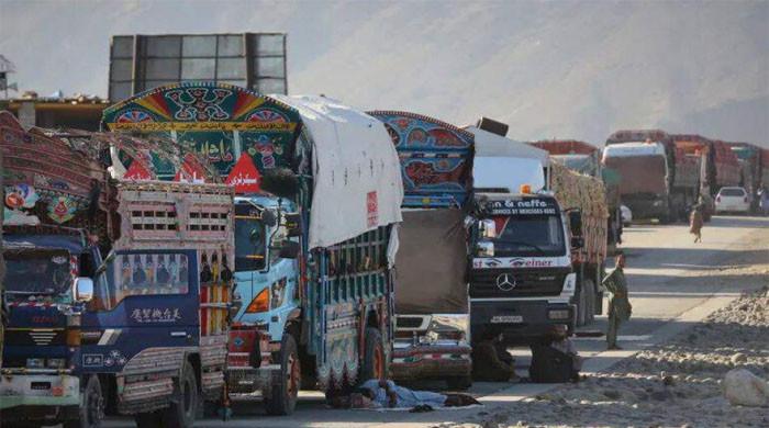 افغانستان کیلئے اقوام متحدہ کے امدادی کنٹینر طورخم اور جمرود ٹرمینل پہنچ گئے