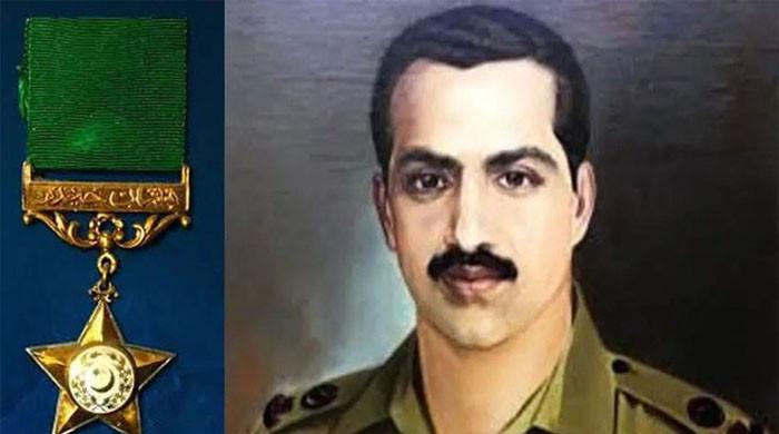 میجر شبیر شریف کا 54 واں یوم شہادت، فیلڈ مارشل کا خراج عقیدت