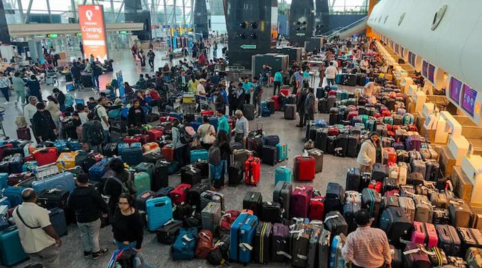 بھارت میں پائلٹس کی کمی کا سنگین بحران تاحال برقرار، آج بھی سینکڑوں پروازیں منسوخ