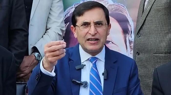 عمران خان کبھی مائنس نہیں ہوسکتے، 70 فیصد پاکستانی عوام ان کیساتھ ہے: بیرسٹر گوہر کا دعویٰ