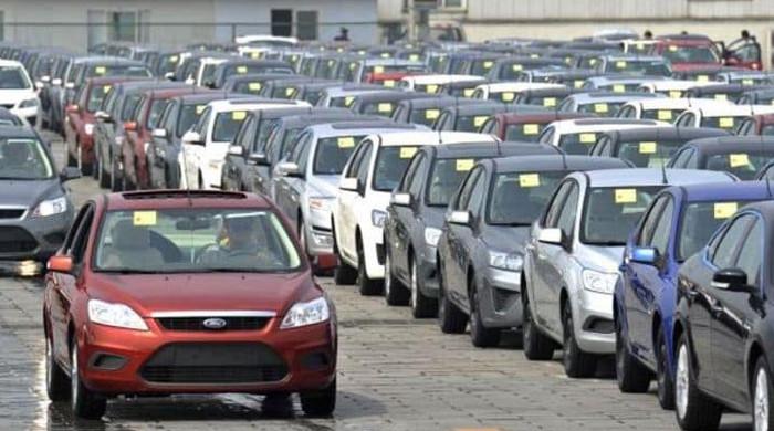 گاڑیوں کی درآمد کیلئے وقفہ 2 سے بڑھا کر 3 سال مقرر، ای سی سی نے نئی اسکیم کی منظوری دے دی