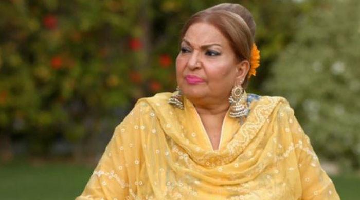 لاہور: نامعلوم افراد نے ہدایت کارہ  سنگیتا کے ڈرامےکی ریکارڈنگ  رکوا دی