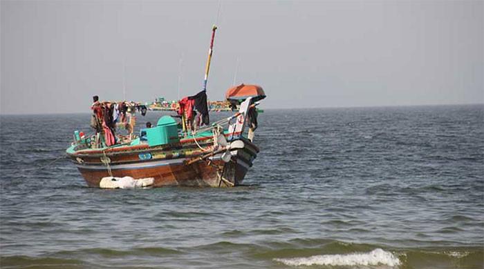 بھارت نے روزگار کی تلاش میں جانے والے 11 پاکستانی ماہی گیروں کو گرفتار کرلیا