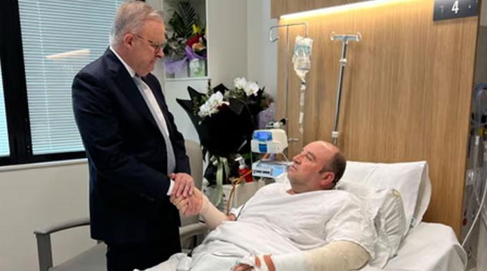 آسٹریلیا کے وزیراعظم کی اسپتال میں سڈنی حملےکے ہیرو احمدکی عیادت، قوم کی طرف سے شکریہ ادا کیا