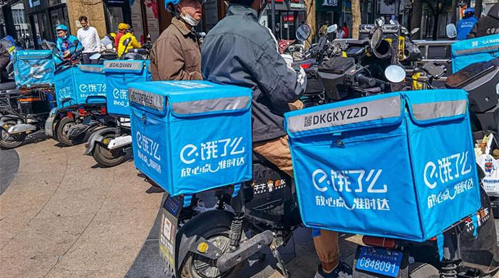 فوڈ ڈیلیوری رائیڈر نے 5 سال میں 4 کروڑ روپے سے زائد جمع کرلیے