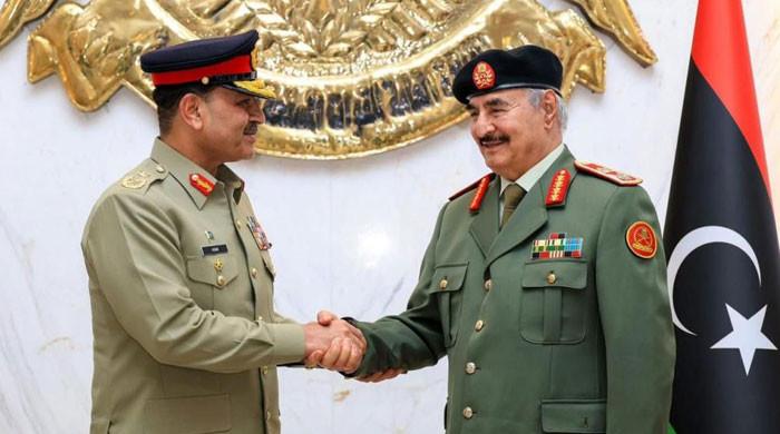 فیلڈ مارشل عاصم منیر اور لیبیا کے فیلڈ مارشل خلیفہ حفترکی ملاقات، عسکری تعاون بڑھانے پر تبادلہ خیال