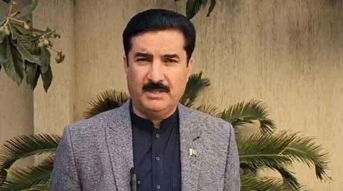 اسلام آباد یا پشاور بند کرنے سے عمران خان کی سزا ختم نہیں ہوگی: گورنر کے پی