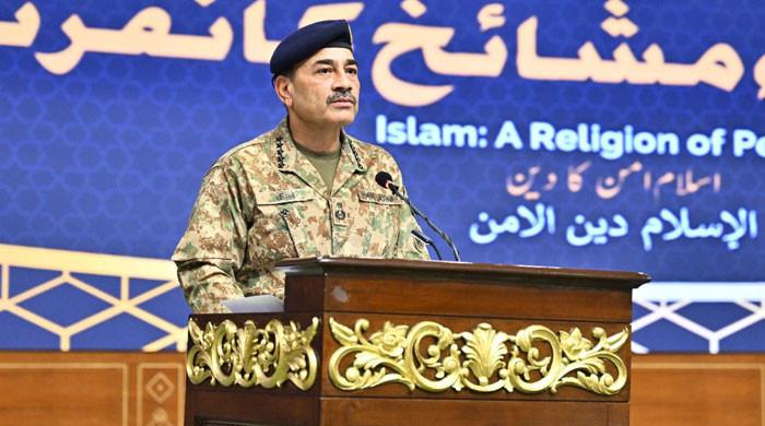 افغانستان کو فتنہ الخوارج اور پاکستان میں سے کسی ایک کا انتخاب کرنا ہوگا: فیلڈ مارشل