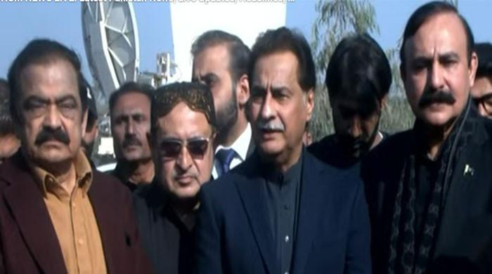 بینظیر بھٹو کی برسی، اعلیٰ حکومتی وفد شرکت کیلئے سکھر پہنچ پہنچ گیا