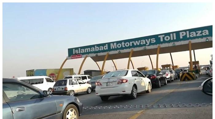 یکم جنوری سے اسلام آباد میں بغیر ایم ٹیگ گاڑیوں کا داخلہ روکنے کا فیصلہ 