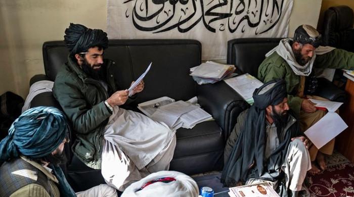 افغان طالبان کی جانب سے صوبہ تخار میں دو افراد کو سرعام کوڑے مارنے کی سزا دے دی گئی