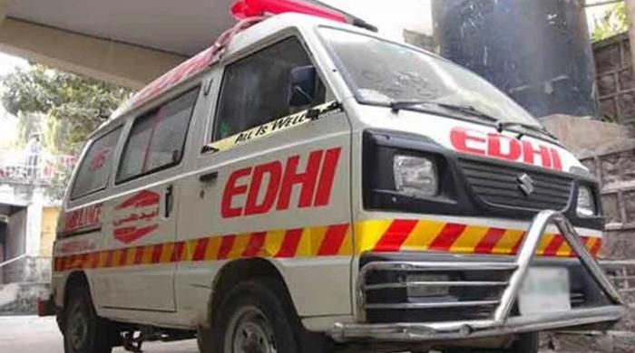 جامشورو: نوری آباد کے قریب بس اور ٹریلر کی ٹکر، 20 افراد زخمی