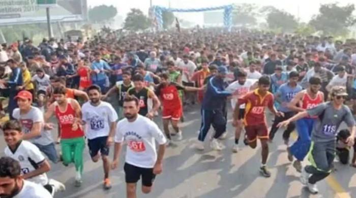 کراچی میں ہونے والی عالمی معیار کی میراتھون اسرار خٹک نے جیت لی