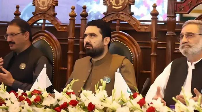 ماضی کی ناکام کوششوں کے باوجود پی ٹی آئی کا کالعدم ٹی ٹی پی سے مذاکرات پر زور