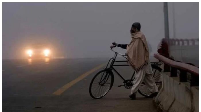 کراچی: ہفتہ، اتوار سردی میں مزید اضافہ متوقع، پارہ سنگل ڈیجیٹ میں جانے کا امکان