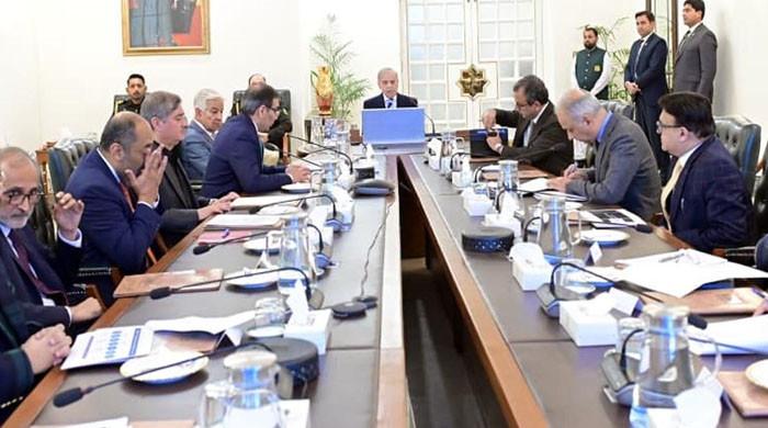 پی آئی اے کے بعد بجلی کی تقسیم کار کمپنیوں کی نجکاری: وزیراعظم کی زیرصدارت اجلاس میں اہم فیصلے