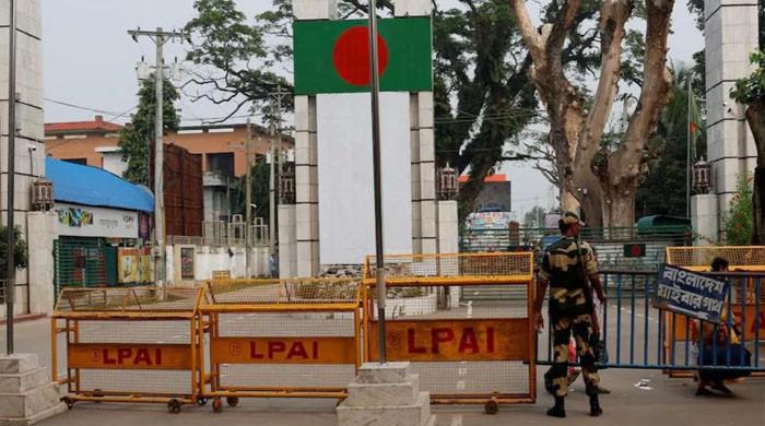 سکیورٹی خدشات، بنگلادیش نے بھارتی شہریوں کیلئے ویزوں کا اجرا روک دیا 