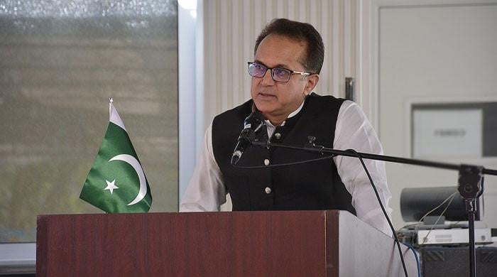 ایران میں پاکستان کے سفیر کی واپس جانےکے خواہشمند پاکستانیوں کو جاری کردہ ایڈوائزری پر عمل کرنےکی ہدایت