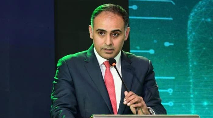 پختونخوا کے عوام کا کیا قصور؟ وزیراعلیٰ اپنے صوبے میں کام کے بجائے دیگر صوبوں کے دورے کررہے: وزیر مملکت 