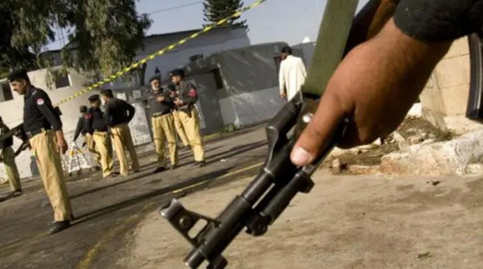 ڈی آئی خان: دہشتگردوں کا پولیس چیک پوسٹ پرحملہ، جوابی فائرنگ سے 2 دہشتگرد ہلاک