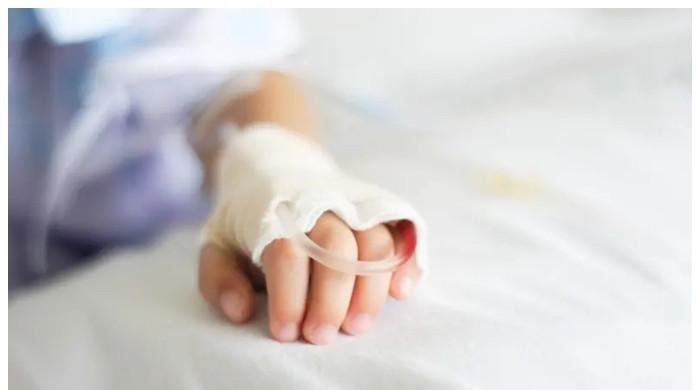 رحیم یار خان میں منفرد طبی کیس، 5 سالہ بچے کے سینے سے ’بغیر سر والا بچہ‘ نکال لیا گیا