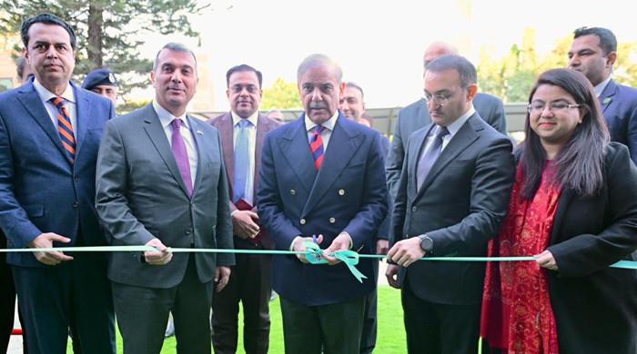 وزیراعظم شہباز شریف نے اسلام آباد میں آسان خدمت مرکز کا افتتاح کردیا 