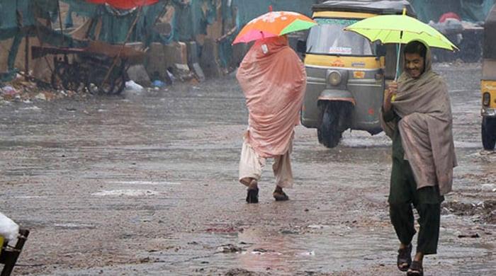 پنجاب کے بیشتر اضلاع میں بارش اور سردی کی شدت میں اضافے کا الرٹ جاری