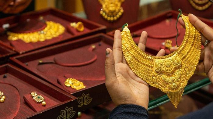 ملک میں سونے کی قیمت میں مسلسل دوسرے روز کمی