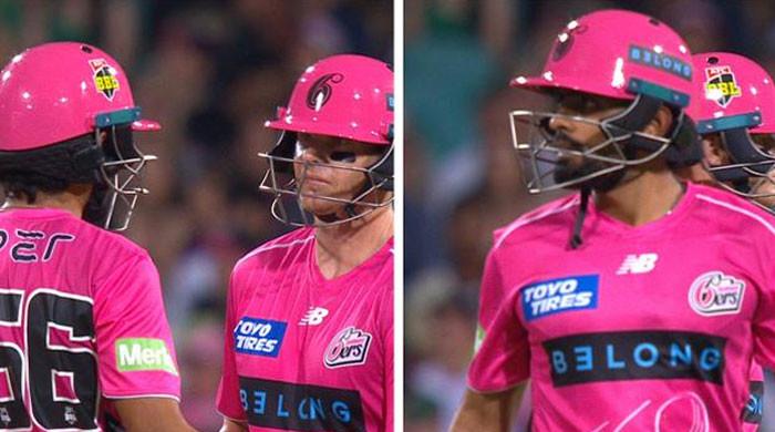 بی بی ایل: اسمتھ اور بابر کے درمیان رن نہ لینےکا معاملہ  تاحال آسٹریلوی میڈیا میں زیر بحث