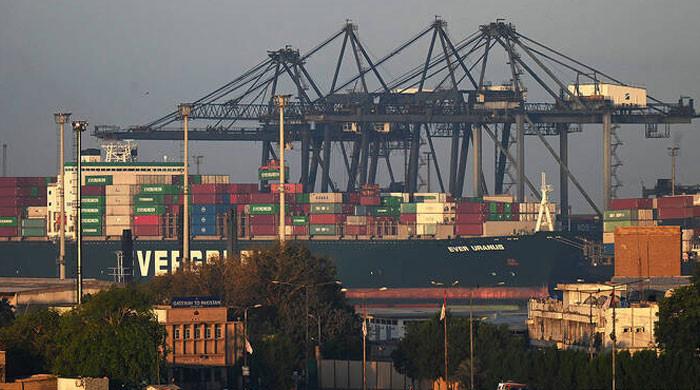 رواں مالی سال کےپہلے6 ماہ کے دوران بڑے شعبوں کی برآمدات گرگئیں