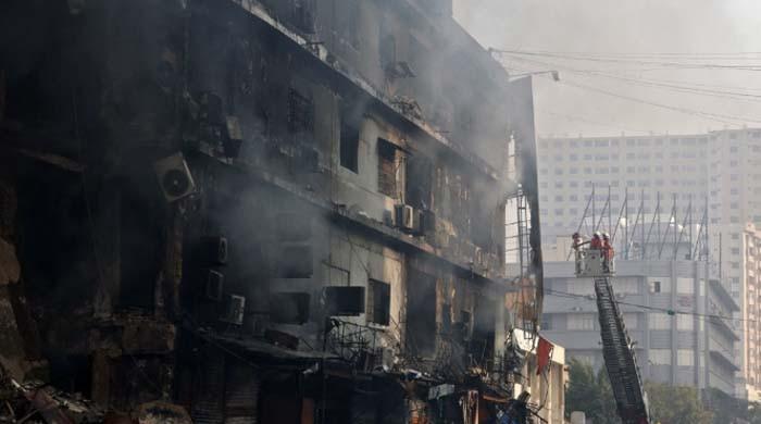 گل پلازہ کی آتشزدگی میں تخریب کاری کے شواہد نہیں ملے: کراچی پولیس چیف
