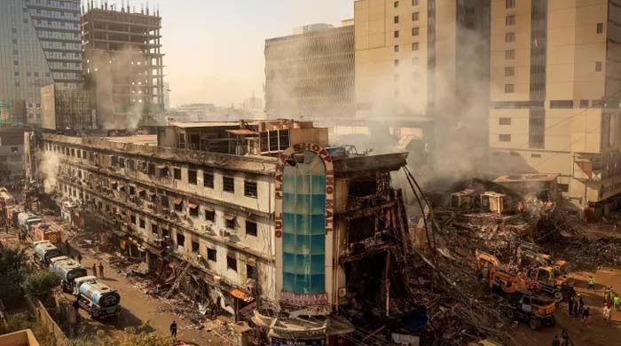 گل پلازہ میں ایک دکان سے 30 لاشیں برآمد، جاں بحق افرادکی تعداد 61 ہوگئی