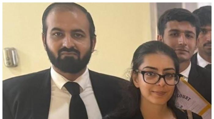 اسلام آباد: پولیس نے ایمان مزاری اور ان کے شوہر ہادی علی چٹھہ کو گرفتار کر لیا