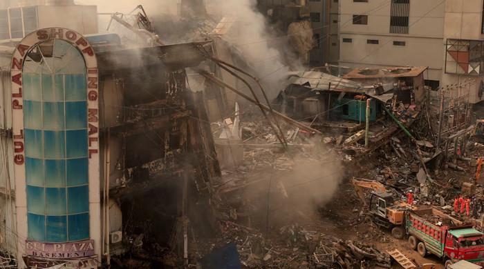 سانحہ گل پلازہ کی تحقیقات میں اہم پیشرفت، ملبے سے ڈیجیٹل ویڈیو ریکارڈرز برآمد