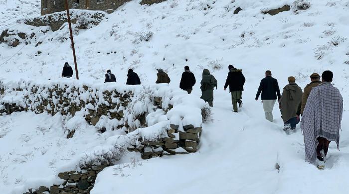 افغانستان میں شدید بارش اور برفباری نے تباہی مچادی، 61 افراد ہلاک، 100سے زائد زخمی 