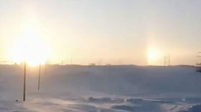 ویڈیو: آسمان پر بیک وقت 2 سورج نمودار ہونےکا منظر، شہری حیران 