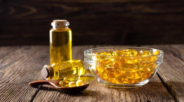 مچھلی کے تیل کے کیسپولز کے استعمال کا یہ فائدہ جانتے ہیں؟
