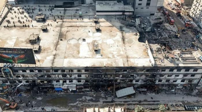 گل پلازہ میں سرچ اور ریسکیو آپریشن مکمل، لوہےکی شٹرنگ لگاکر عمارت کو محفوظ کردیاگیا