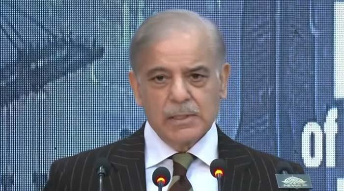 وزیراعظم کا صنعتوں کیلئے بجلی 4 روپے 4 پیسے سستی کرنے کا اعلان