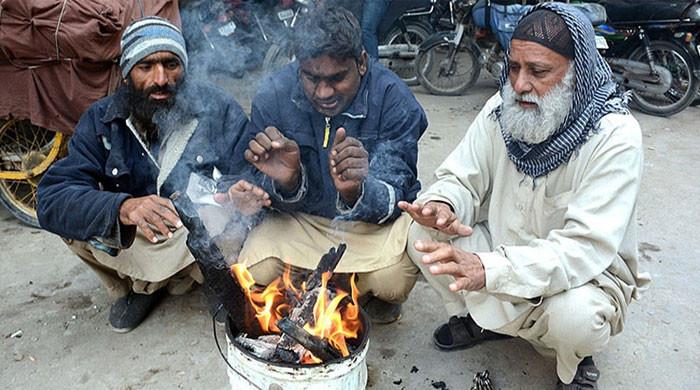 کراچی: موسم سرما کا تقریباً 90 فیصد حصہ گزرچکا، سردی میں نمایاں کمی