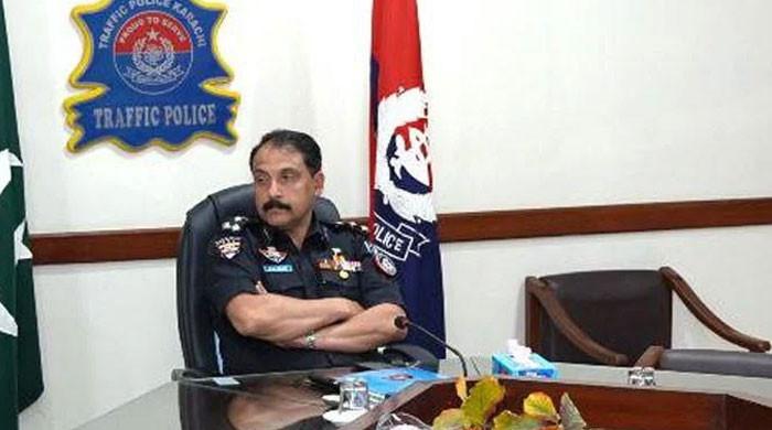 سابق ٹریفک پولیس چیف کراچی پیر محمد شاہ کو عہدے سے ہٹائے جانے کی کہانی سامنے آگئی