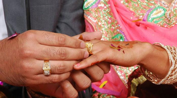 پاکستان میں شادی شدہ افراد  میں سے 10 فیصد15سے 19سال کے درمیان ہیں: گیلپ سروے