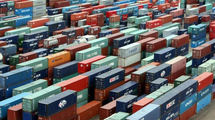 معاشی اصلاحات: جنوری میں تجارتی خسارہ کم، برآمدات پہلی بار 3 ارب ڈالر سے تجاوز کرگئیں