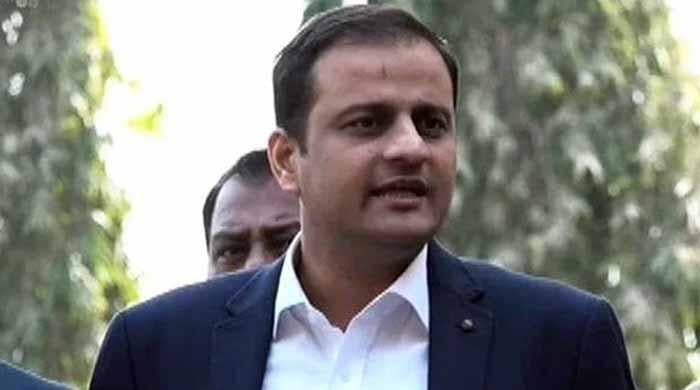 یہ سال تبدیلی کا سال ہے،کراچی والے جلد اثرات محسوس کرینگے: میئر کراچی