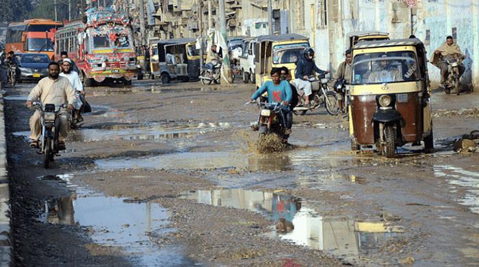 طویل انتظار کے بعد کراچی کے جہانگیر روڈ کی تعمیر شروع