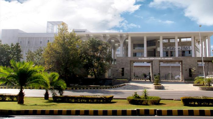 اسلام آباد ہائیکورٹ نے 3 سال کی قانونی جنگ میں میاں بیوی کے درمیان صلح کرا دی